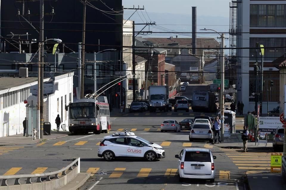 Legisladores estadounidenses desecharon el año pasado un proyecto de ley destinado a acelerar la llegada de vehículos sin conducción humana a las autopistas.