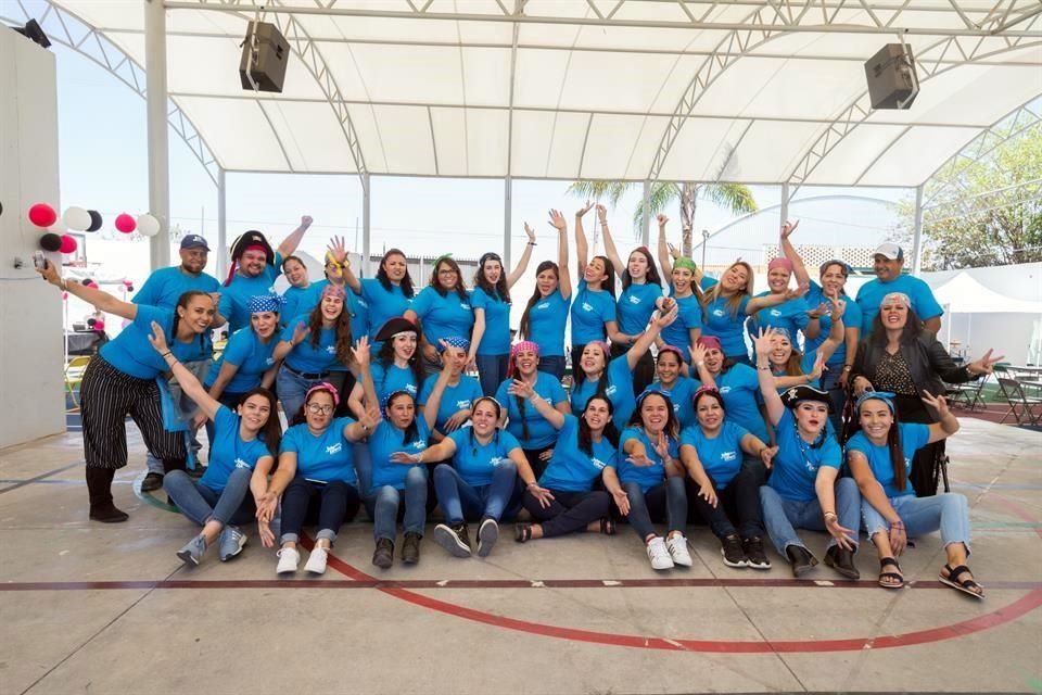 Comunidad educativa del Colegio John Dewey.