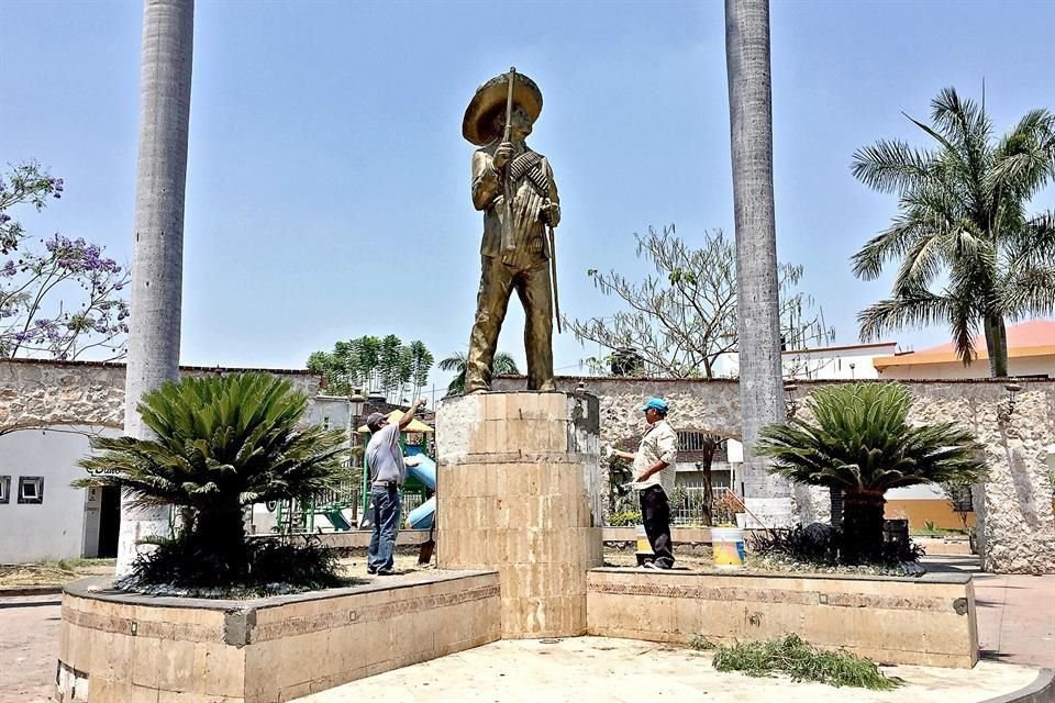 Los monumentos en honor a Zapata están abandonados. Así, el 10 de abril, cuando se conmemora el centenario luctuoso, se perfila a pasar como una fecha más donde la lucha será memoria.