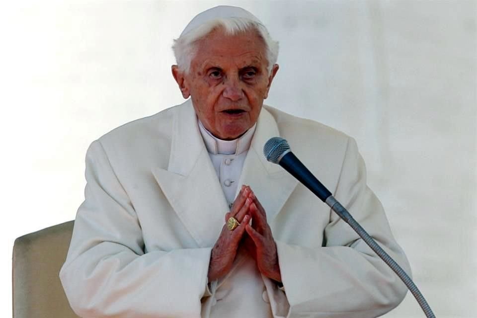 El Papa emérito Benedicto XVI publicó un documento sobre los abusos sexuales en la Iglesia y en el que argumenta que origen está en el colapso moral de la sociedad.