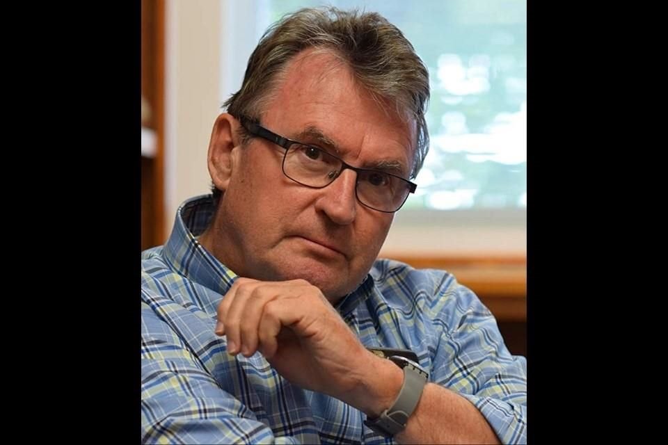 El famoso, quien pagó una fianza de 75 mil dólares, debe comparecer a una audiencia en la corte el 2 de mayo.