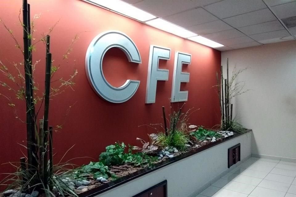 CFE frenó construcción de 7 centrales de generación previstos por Gobierno de EPN, en medio de alertas por mayor demanda de electricidad.