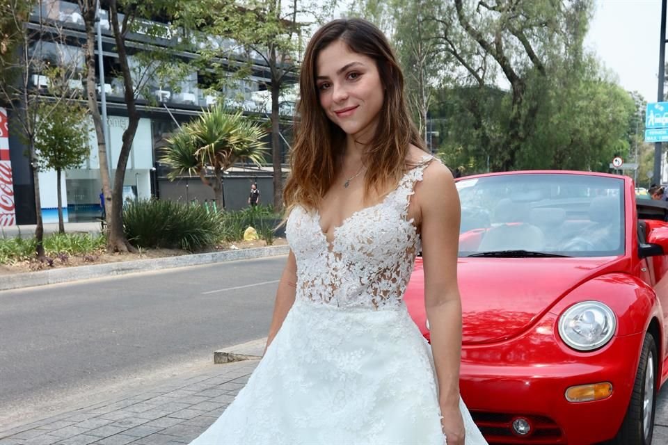 En 'Instrucciones Para Su', Paulina encarna a una novia cuya pareja muere antes de la boda.