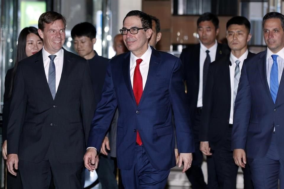 Delegación de EU encabezada por el Secretario del Tesoro, Steven Mnuchin, llegó hoy a Beijing para celebrar negociaciones comerciales.