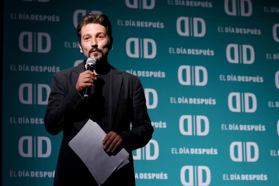 En la presentación de El Día Después, Diego Luna dijo que la gente no necesita vivir una desgracia para ser solidaria.