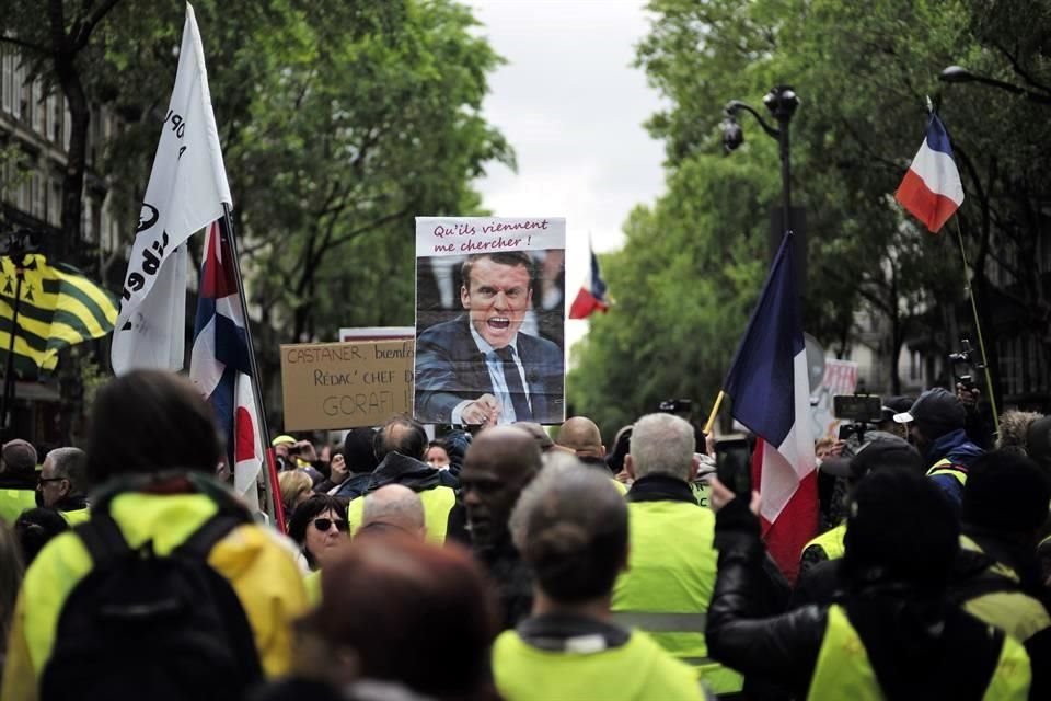 Los 'chalecos amarillos' volvieron a las rotondas de Francia, lugar donde comenzaron sus manifestaciones, registrando baja participación.