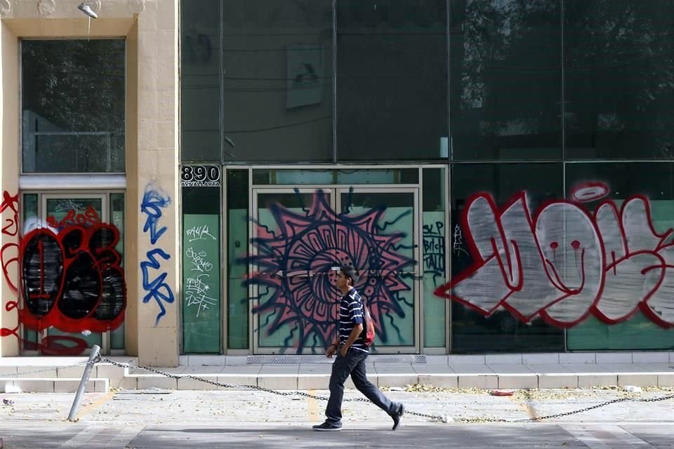 Además de los monumentos, fincas de particulares son frecuentemente vandalizadas.