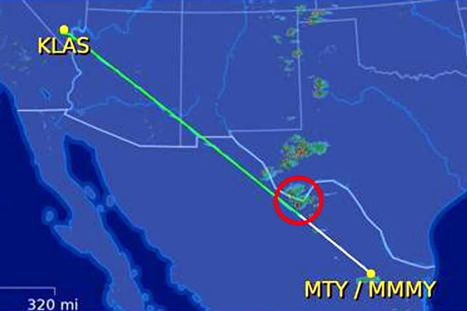 Una zona de mal tiempo (círculo) habría ocasionado el accidente del avión a la altura de Ocampo, Coahuila.