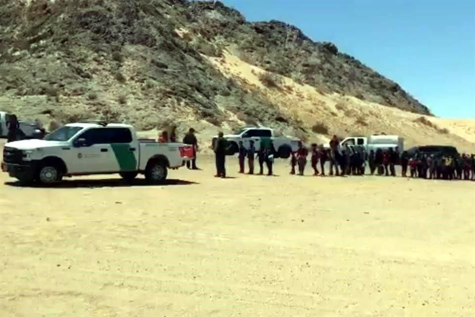 Detienen a 700 migrantes en Arizona