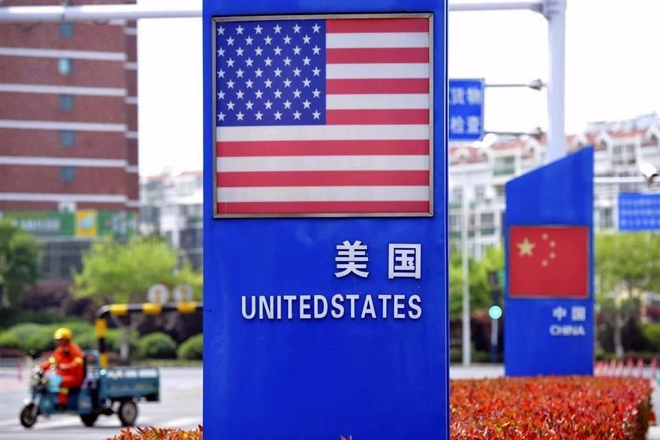 Negociadores de Washington y Beijing retomarán hoy el diálogo comercial, horas antes de que entren en vigor los planes de Estados Unidos para elevar los aranceles sobre las importaciones de China.