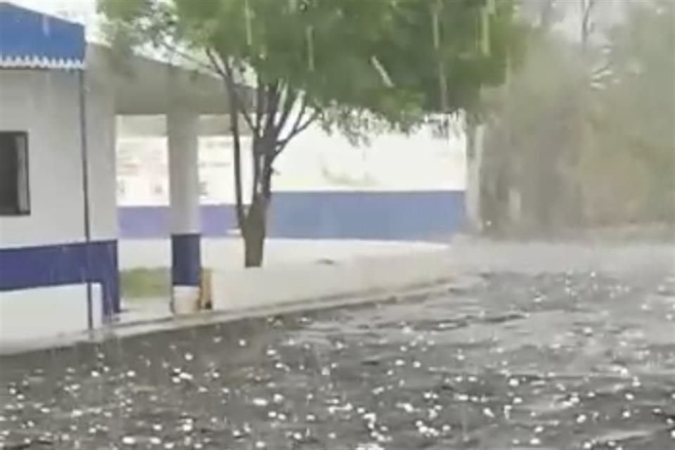 La Conagua reportó que la actividad eléctrica, lluvias, granizo y vientos de más de 50 kilómetros por hora se debió a la entrada del frente frío número 55.
