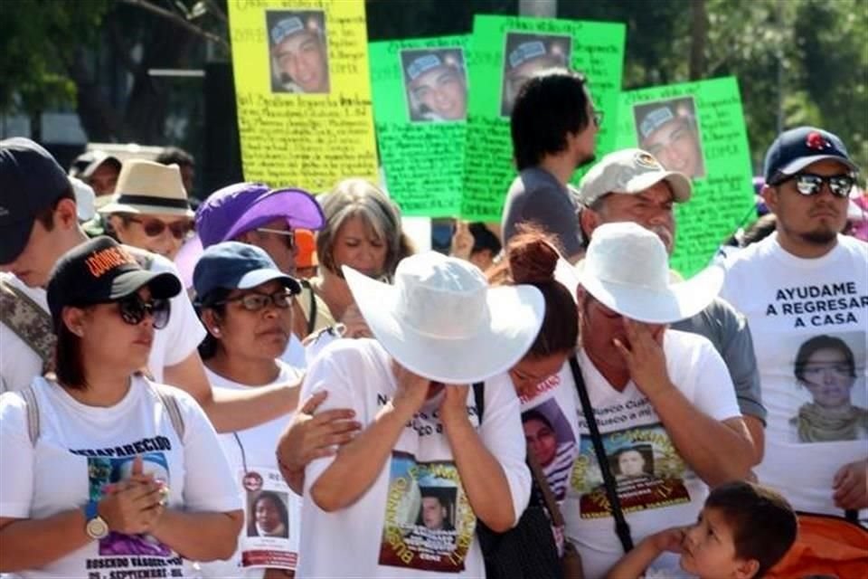 La manifestación es coordinada por organizaciones civiles y por Amnistía Internacional y se denomina Marcha por la Dignidad Nacional.