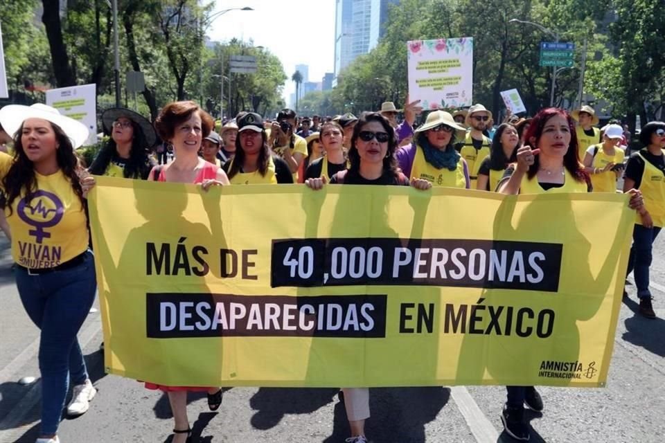 En la marcha participaron activistas de Amnistía Internacional.