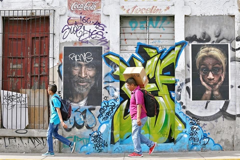 El propósito es que los jóvenes expresen su arte urbano en bardas especiales.
