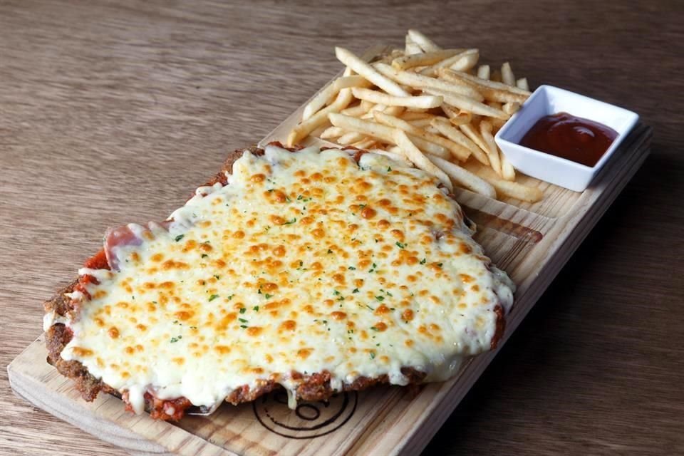 Milanesa napolitana.