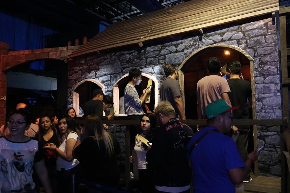 Fans de 'Game Of Thrones' asistieron al GOT Fest en el Pepsi Center WTC.