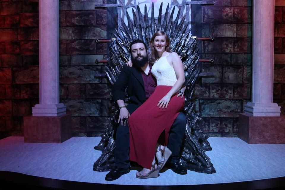 Tres mil fans de la serie participaron el domingo en el GOT Fest en el Pepsi Center WTC.