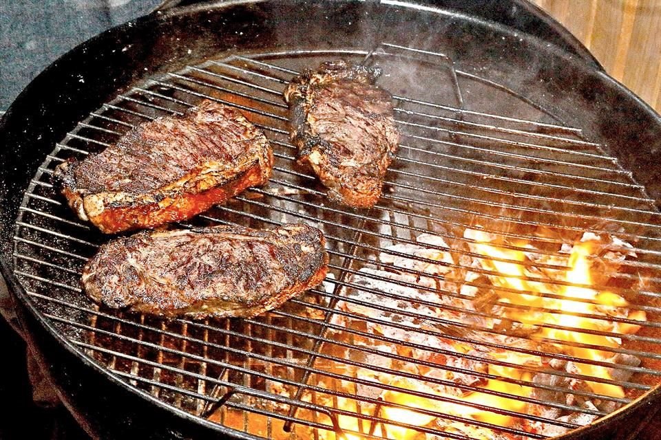 Sigma tiene la marca de carne ComNor con cortes nacionales e importados que se ponen en la parrilla en el CURSO DE ASADO de FOROS MURAL.