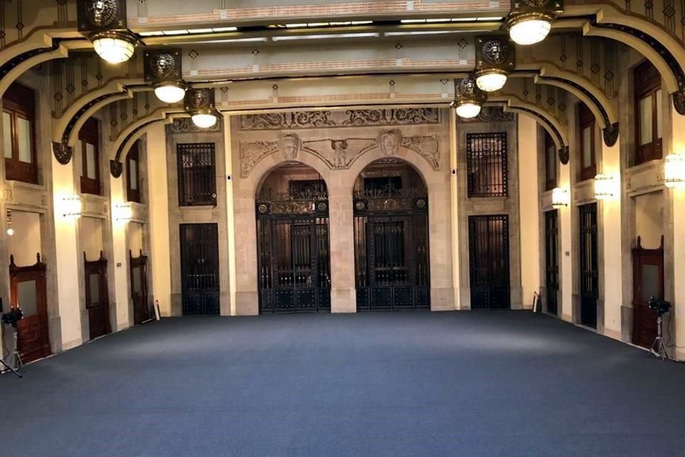 Aspecto del salón Tesorería con la nueva alfombra instalada.