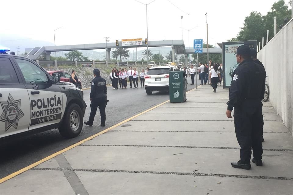 Los estudiantes dijeron apoyar a Noé Carmona, a quien, aseguraron, debieron permitirle terminar el ciclo escolar.