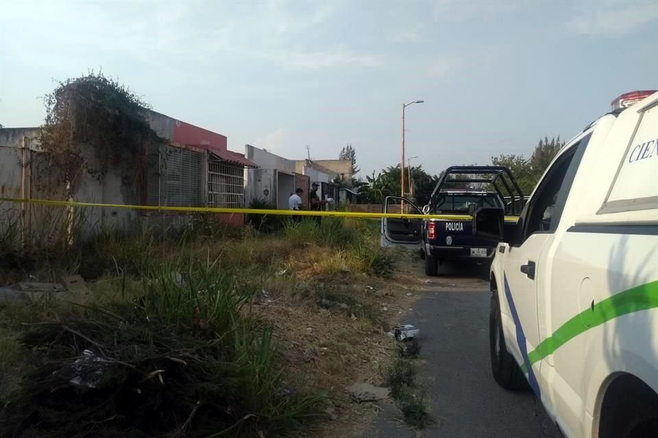 Con heridas de arma blanca y varios días de evolución cadavérica, fue localizado el cuerpo de un hombre en Los Silos, Tlajomulco.