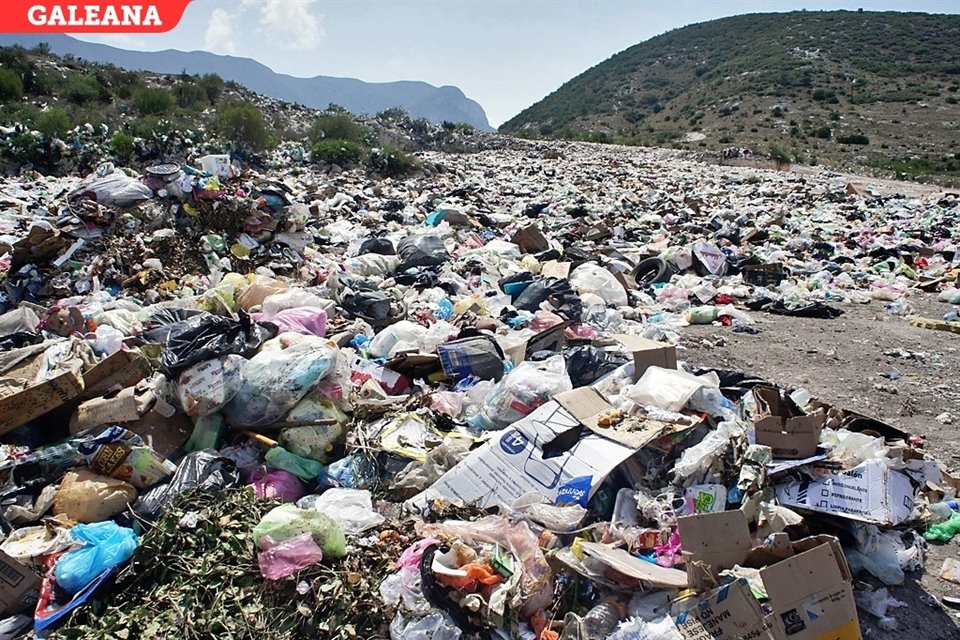 Este tiradero, a cargo del municipio, tiene toda la basura expuesta.