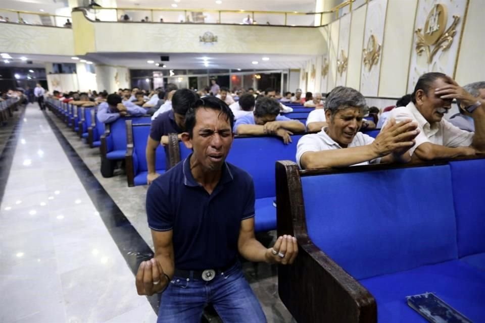 Los templos en todo el mundo se abrieron. Los fieles estarán en consagración, es decir, jornadas de oración. 