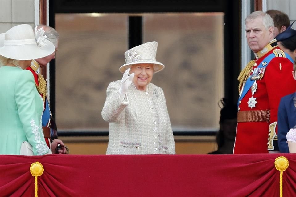 La Reina celebró su cumpleaños número 93 con el festival Trooping the Color.