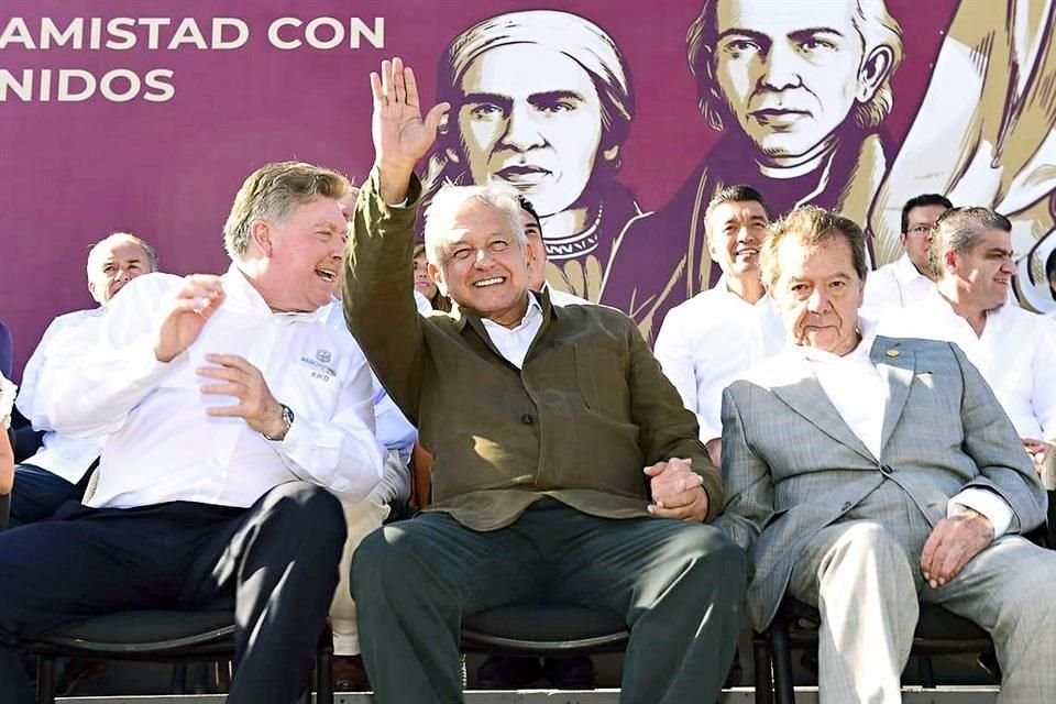 En evento en Tijuana para celebrar freno a aranceles de EU, AMLO tendió 'mano franca' al Presidente Donald Trump.