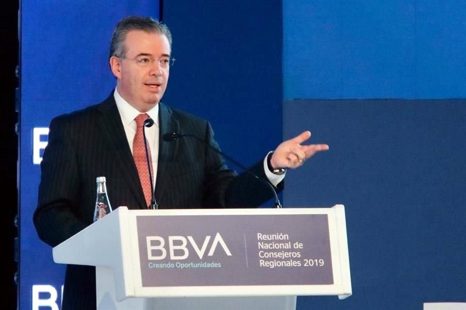 La desaceleración económica global, conflictos comerciales, o la baja en la inversión de México, incrementan la incertidumbre económica.