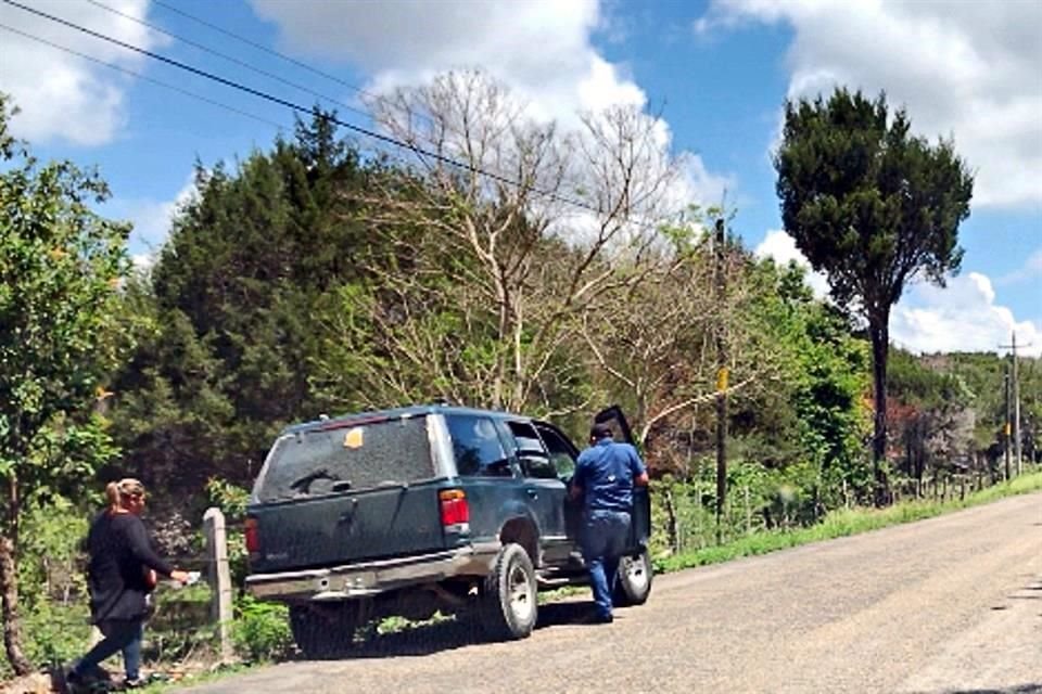 La escasa vigilancia en el cruce por la garita de Carmen Xhán facilita la operación de los 'polleros'.