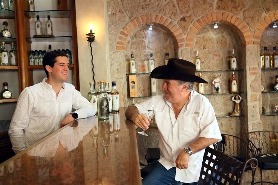 Eduardo Orendain y Eduardo Orendain
