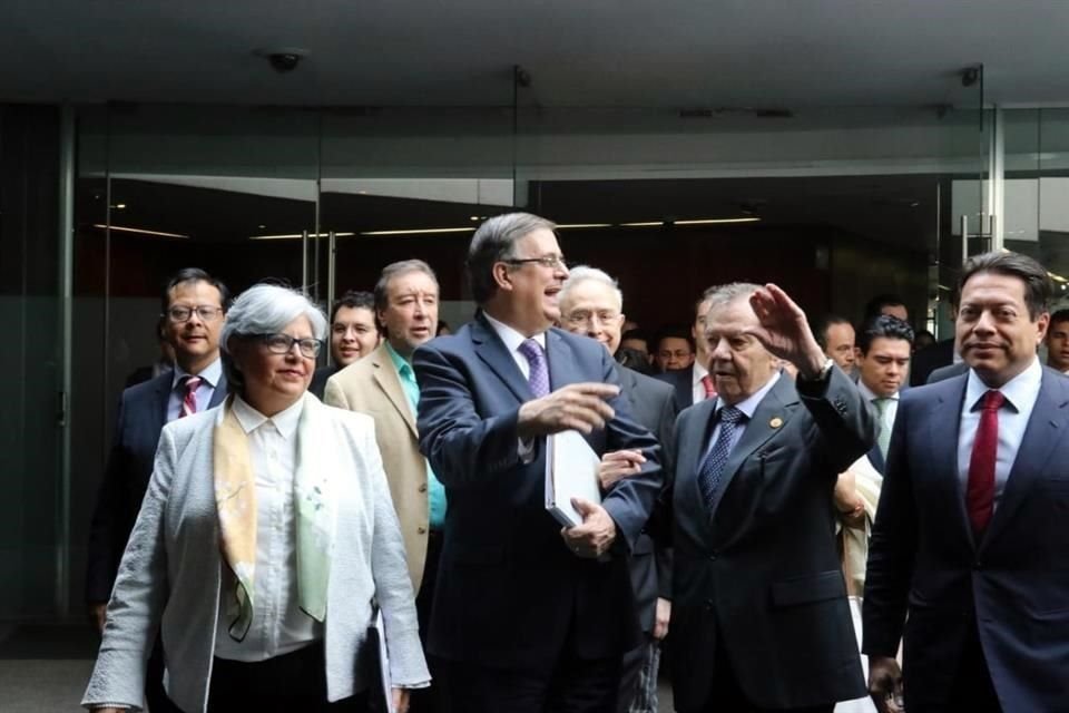 El titular de la SRE comparece ante la Comisión Permanente.