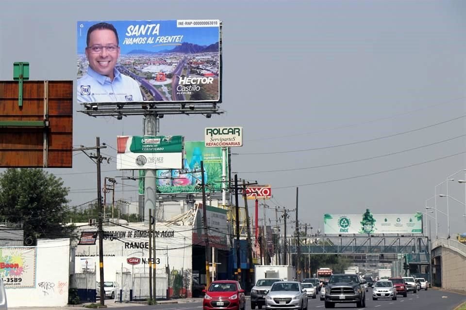 Mientras que en Santa Catarina son la Avenida Díaz Ordaz e Industriales del Poniente, principalmente.