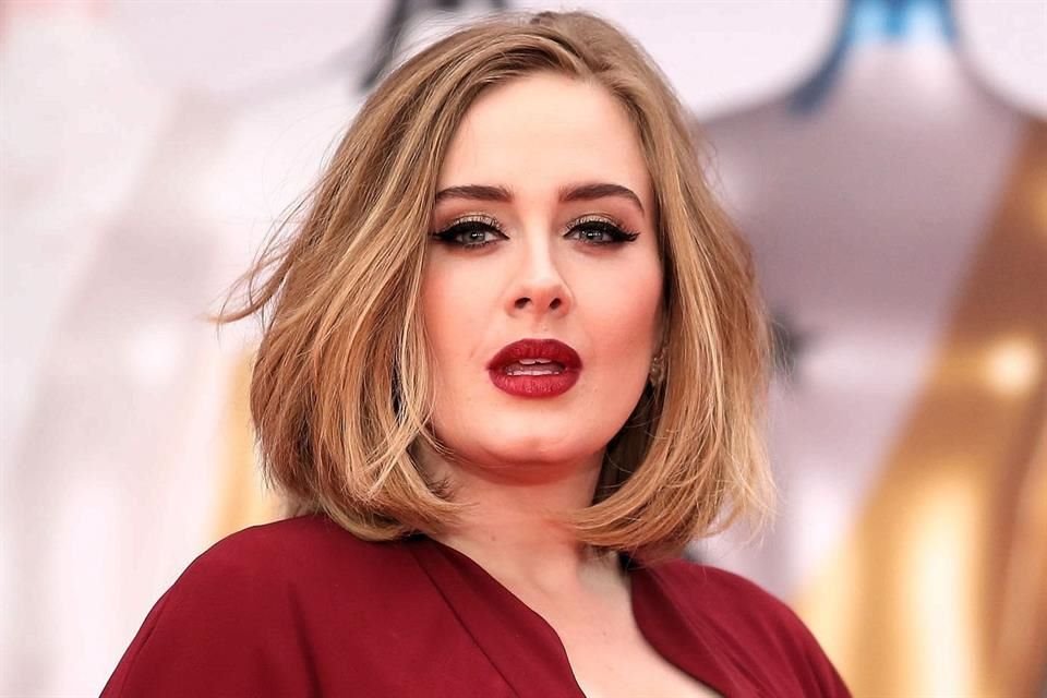 Adele compartió que vio por primera vez a la agrupación hace 21 años.