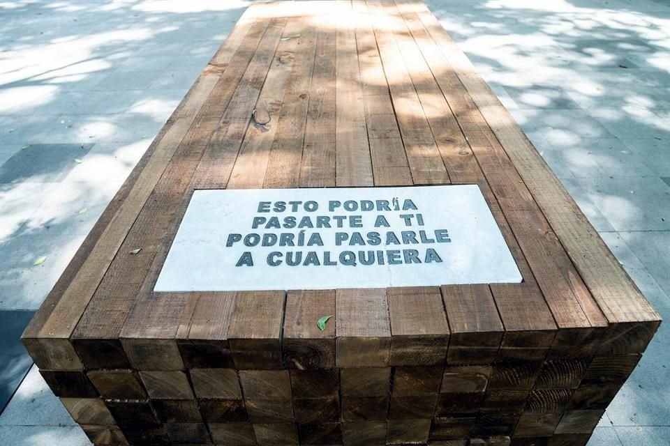 El Monumento Digital al Estudiante Caído, ubicado en la universidad jesuita, busca crear conciencia sobre la violencia en México.
