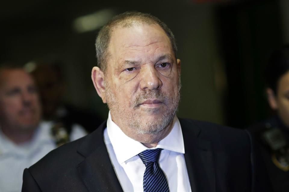 Supuestamente, Weinstein debe al demandante 450 mil dólares del pago de una investigación que le pidió que realizara para descubrir quién filtró información para un reporte del New York Times.