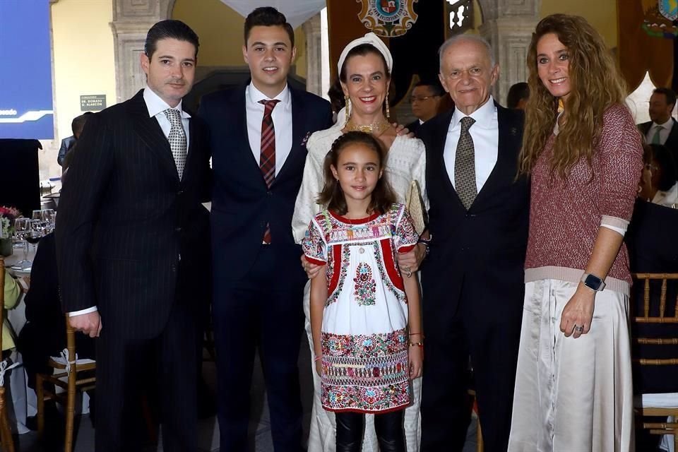 Charbel, Santiago Harp, María Isabel Grañén, María Isabel Harp, Alfredo y Sissi Harp