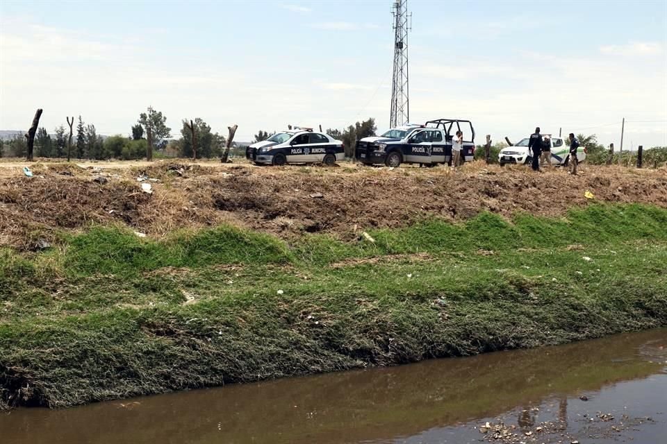 El cuerpo de un hombre fue localizado en el interior de un canal la mañana de este miércoles en Tlajomulco.