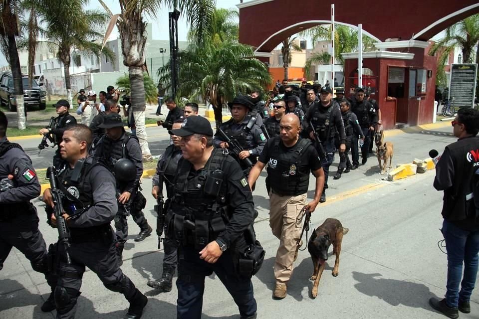 Luego, a las 7:42, autoridades recibieron el reporte de otras dos personas baleadas en Residencial Jardines del Edén, un fraccionamiento contiguo.