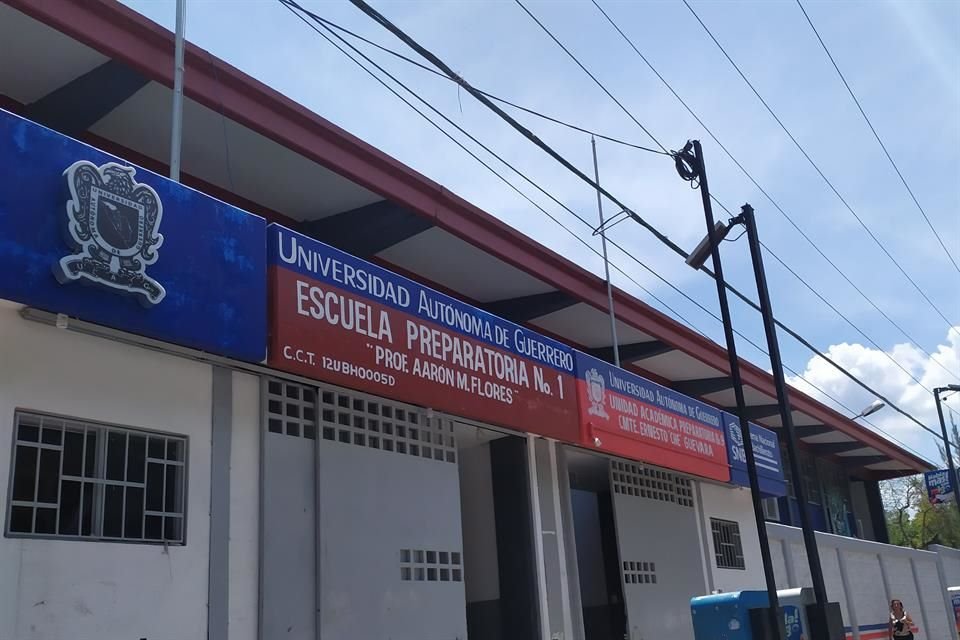 El rector de la UAG hizo un llamado a los delincuentes para que respeten a los universitarios, pues de acuerdo con cifras, han asesinado a 36 universitarios en años recientes y de esos, cinco casos se han registrado en este 2019. 
