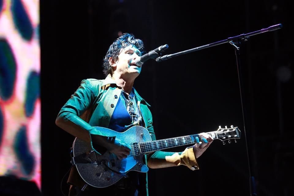 'Es un honor estar contigo raza, en el Machaca. Bienvenida a tu ceremonia', dijo Saúl, líder también de la emblemática Banda Caifanes.