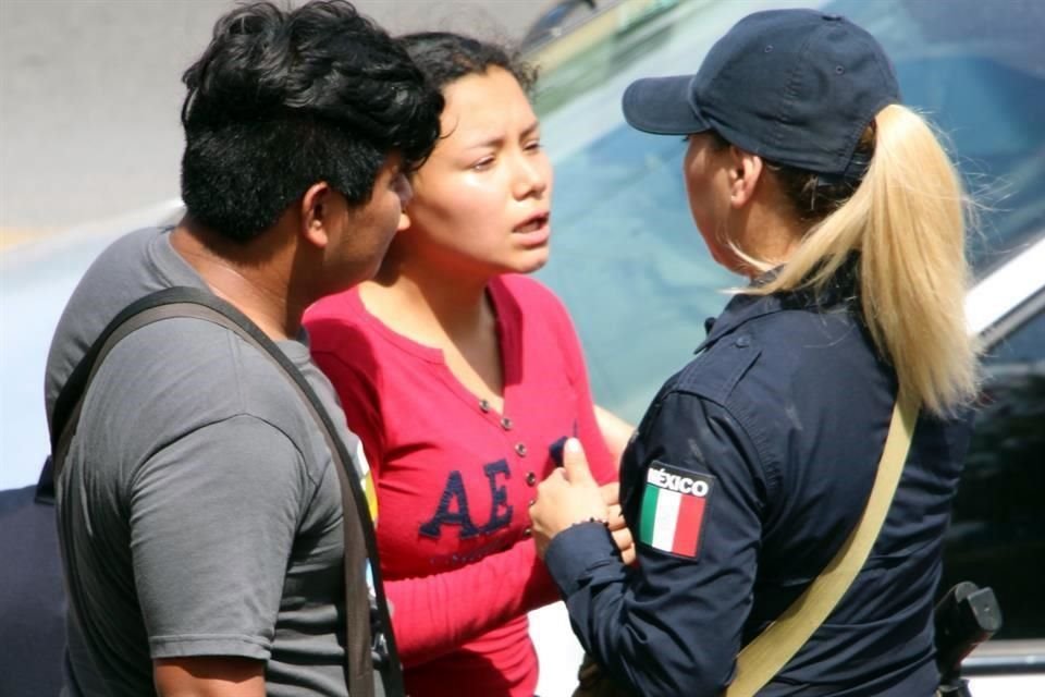 La madre de la menor fue atendida en el lugar tras sufrir una crisis nerviosa.