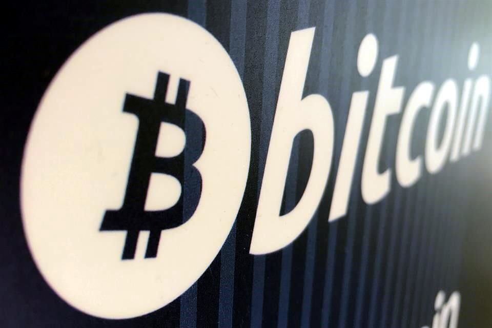 Desde que bitcoin superó los 20 mil dólares por vez primera el 16 de diciembre ha trepado cerca de la mitad.