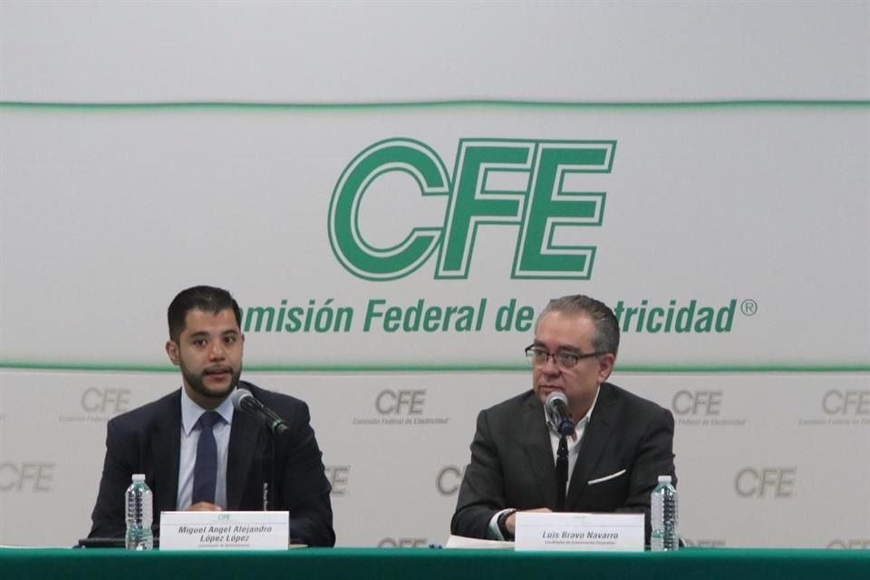 Miguel López López, coordinador de Administración y Servicios de la CFE, refirió que seis empresas participaron en la subasta para la adquisición de medidores y cinco calificaron técnicamente.