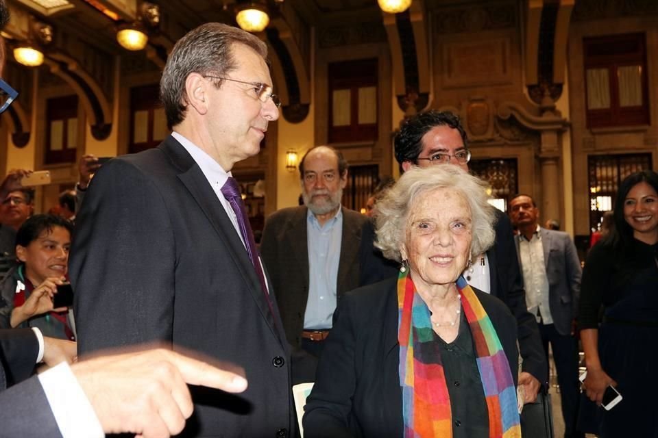 A la presentación de la Estrategia Nacional de Cultura asistieron Esteban Moctezuma y Elena Poniatowska.