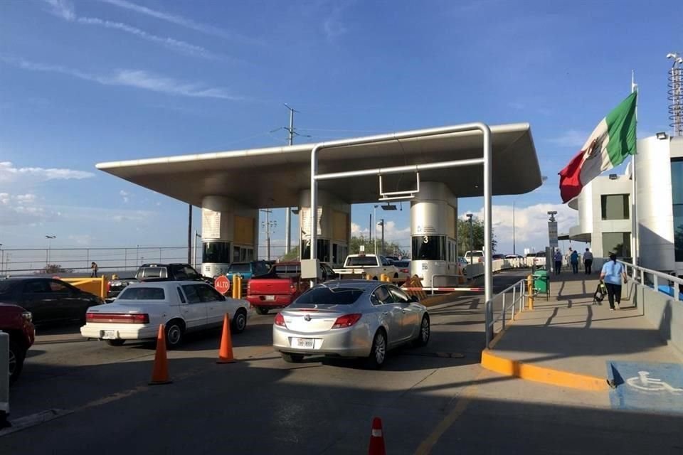 Tras casi una hora, el puente internacional Zaragoza-Ysleta fue reabierto.