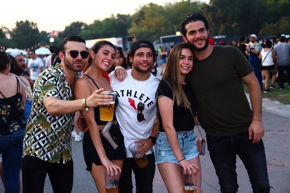 Jaime Maldonado, Natalia Robles, Roberto Rangel, Ale Lozano y Jorge Handal
