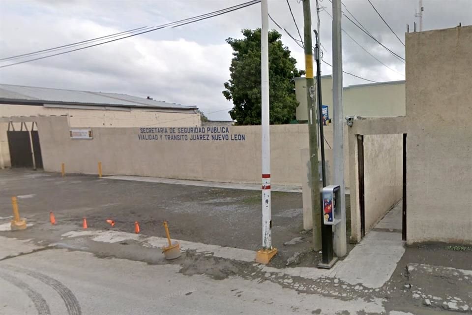La Secretaría de Seguridad Pública Municipal en Juárez fue atacada por pistoleros, lo que desató una persecución.