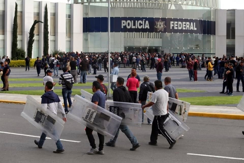 Aspectos del Centro de Mando de la PF en Iztapalapa.